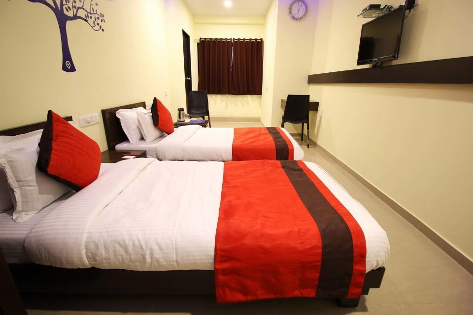 Hotel Ambience Sarkhej エクステリア 写真